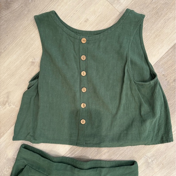 Green Two-Piece Set - Picture 2 of 2